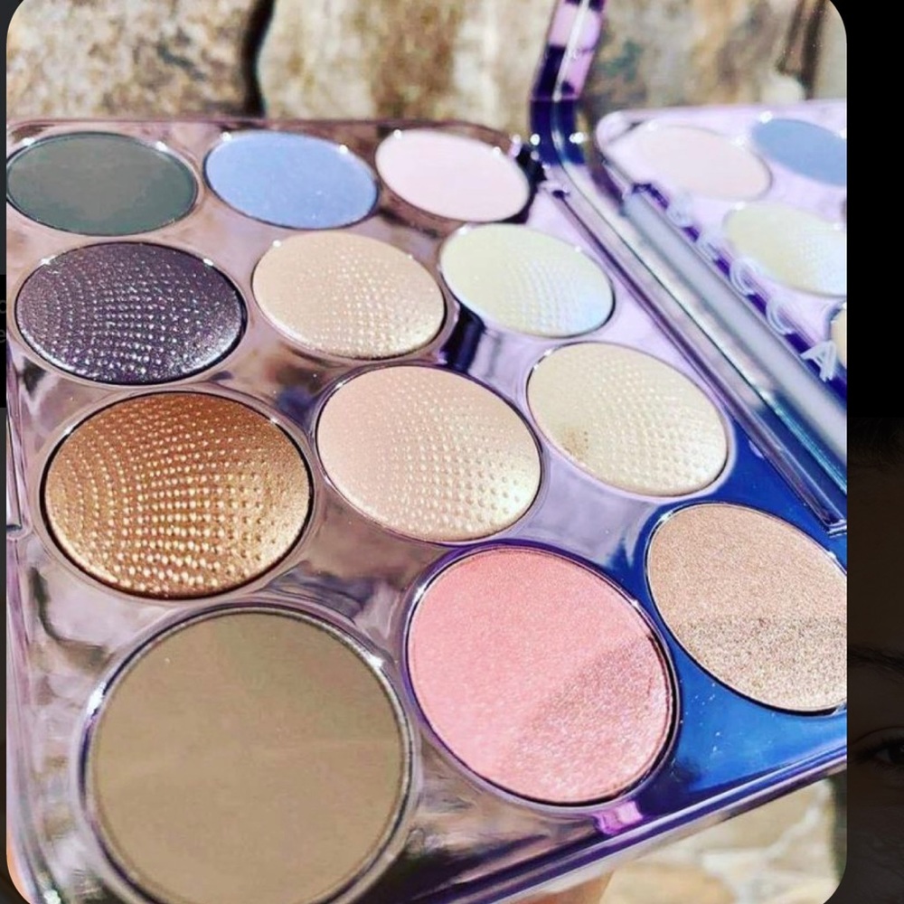 Becca Pearl Glow eyeshadow pallet